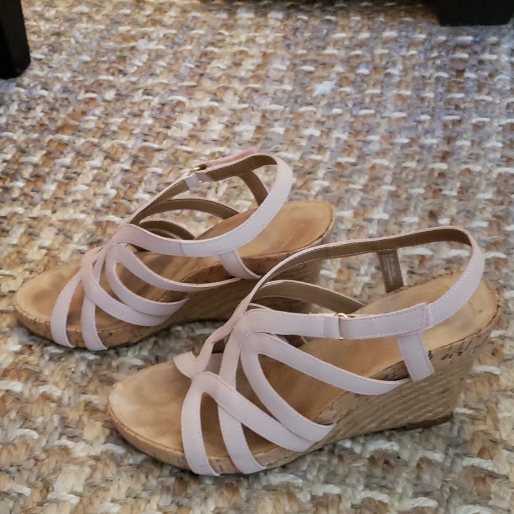 Aerosoles wedges